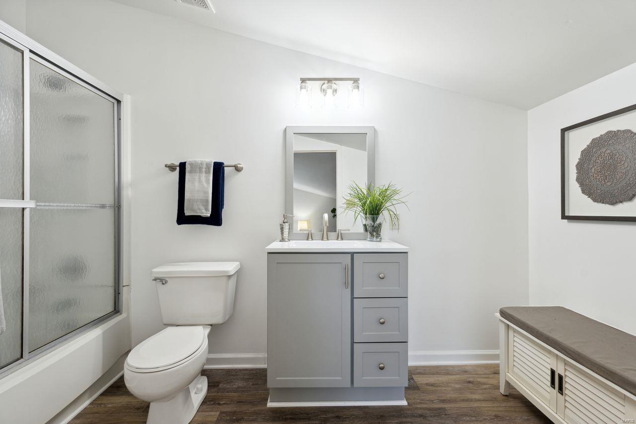 215 E Washington Avenue Unit: 3E