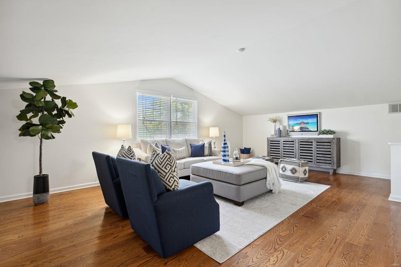 215 E Washington Avenue Unit: 3E