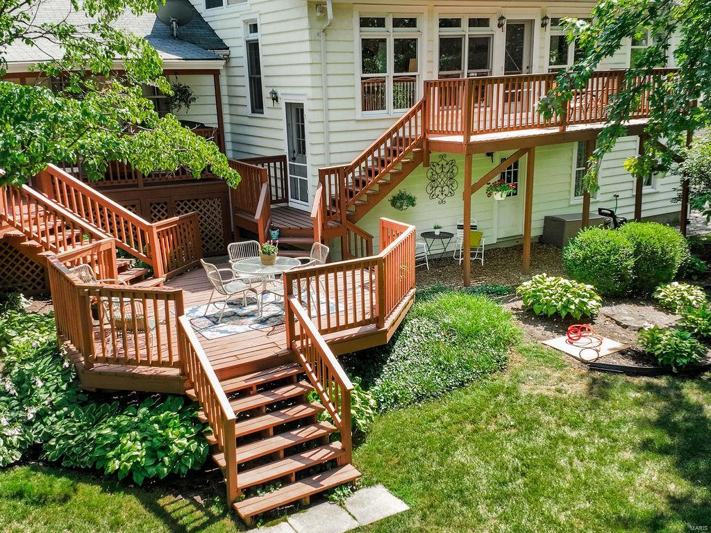 319 E Adams Avenue