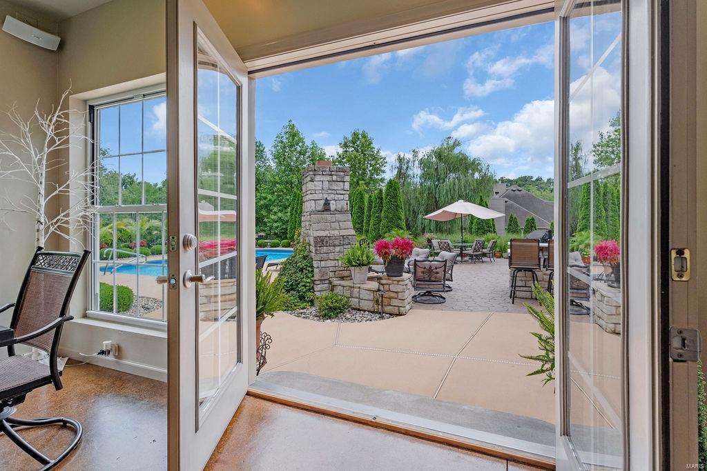 9800 Grandview Estates Drive