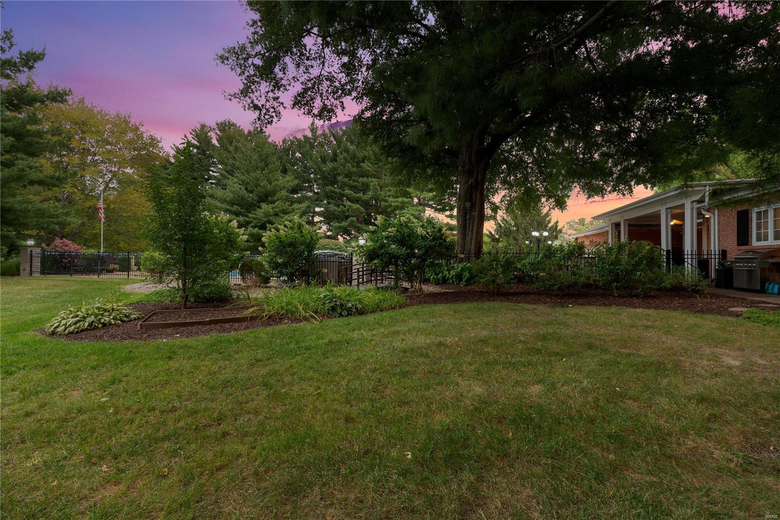 13 Fox Meadows