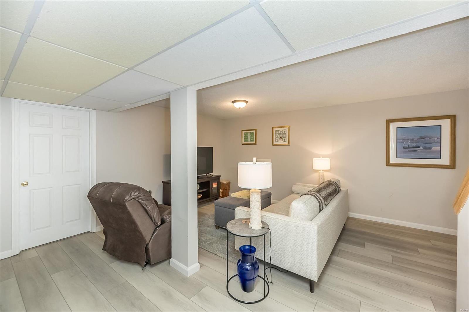 6 Redstart Court