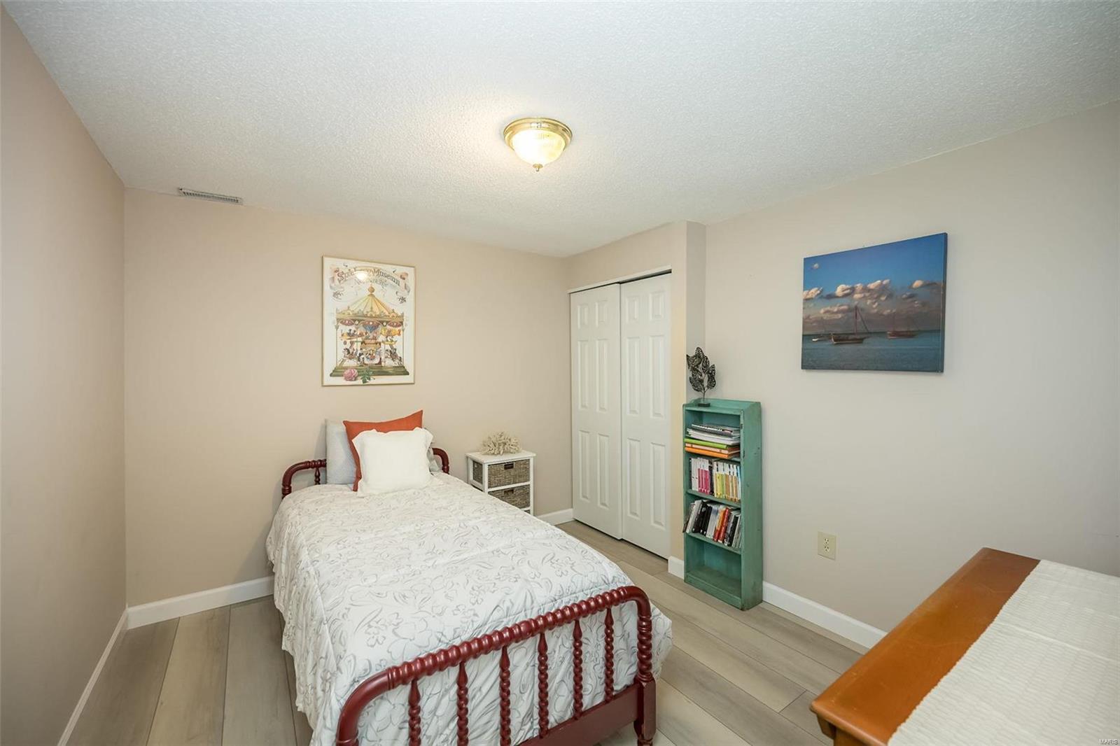 6 Redstart Court