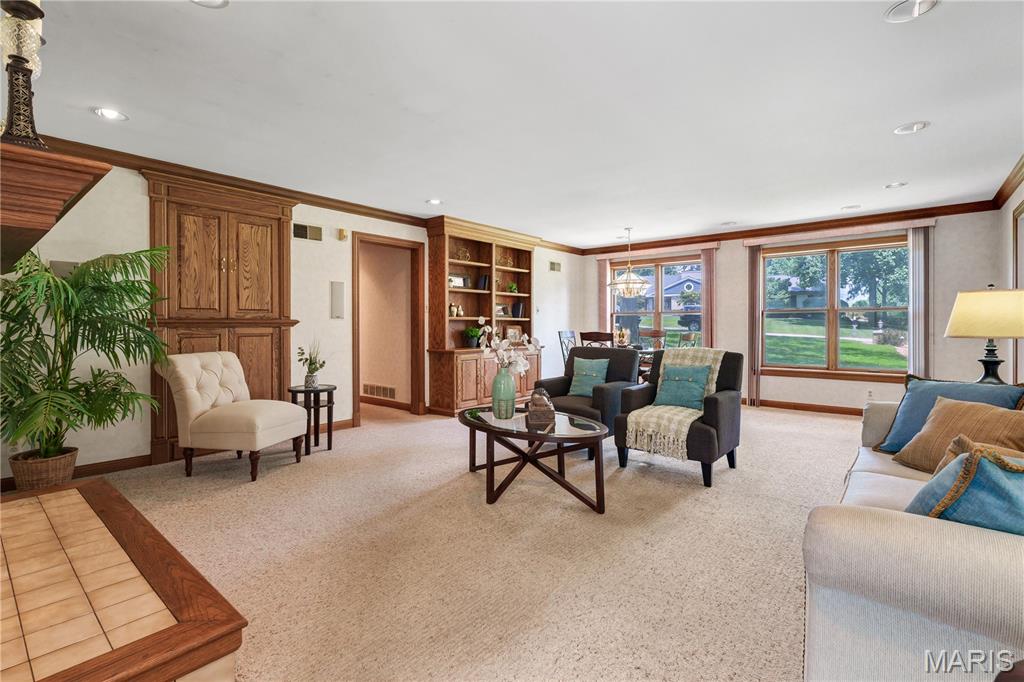 17 Country Aire Drive
