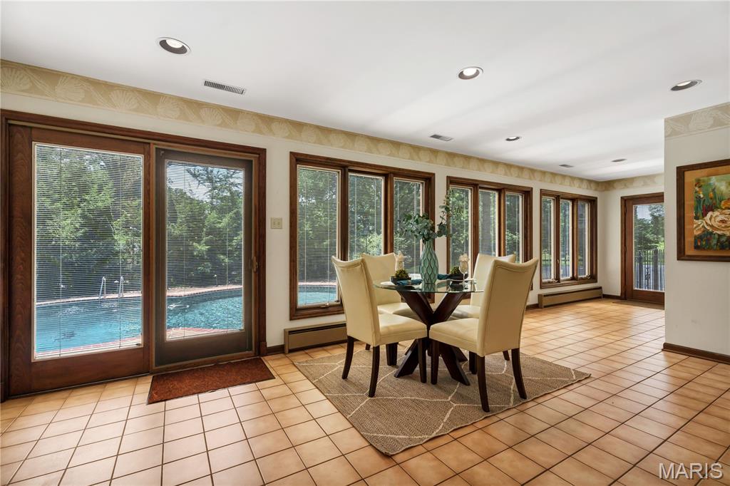 17 Country Aire Drive