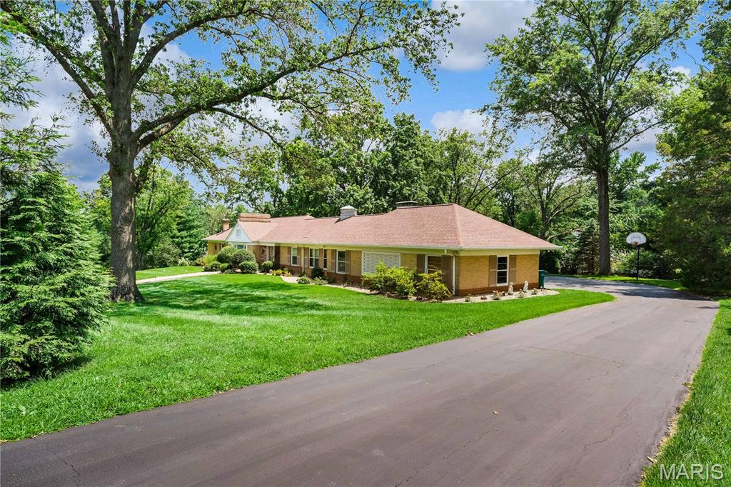 17 Country Aire Drive