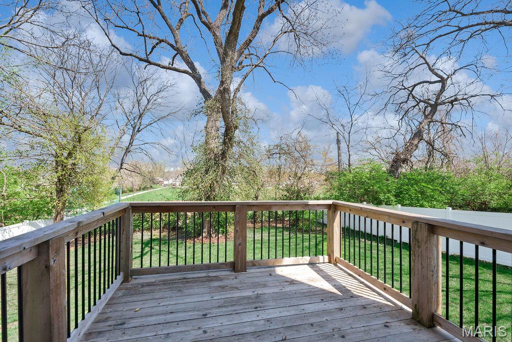 125 W Thornton Avenue