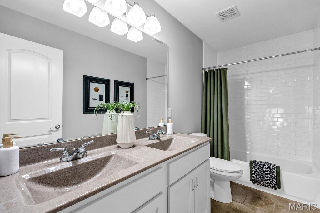125 W Thornton Avenue
