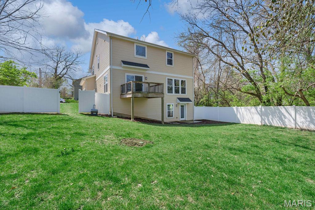 125 W Thornton Avenue