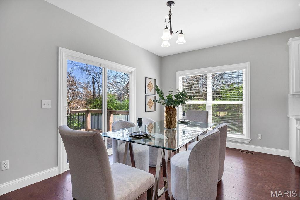125 W Thornton Avenue
