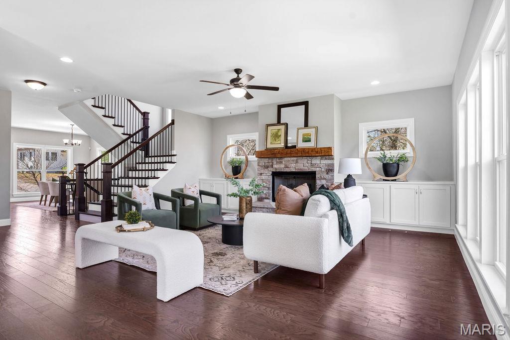 125 W Thornton Avenue