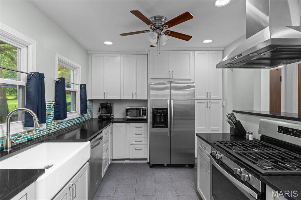 608 N Laclede Station Road