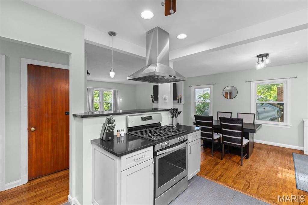 608 N Laclede Station Road
