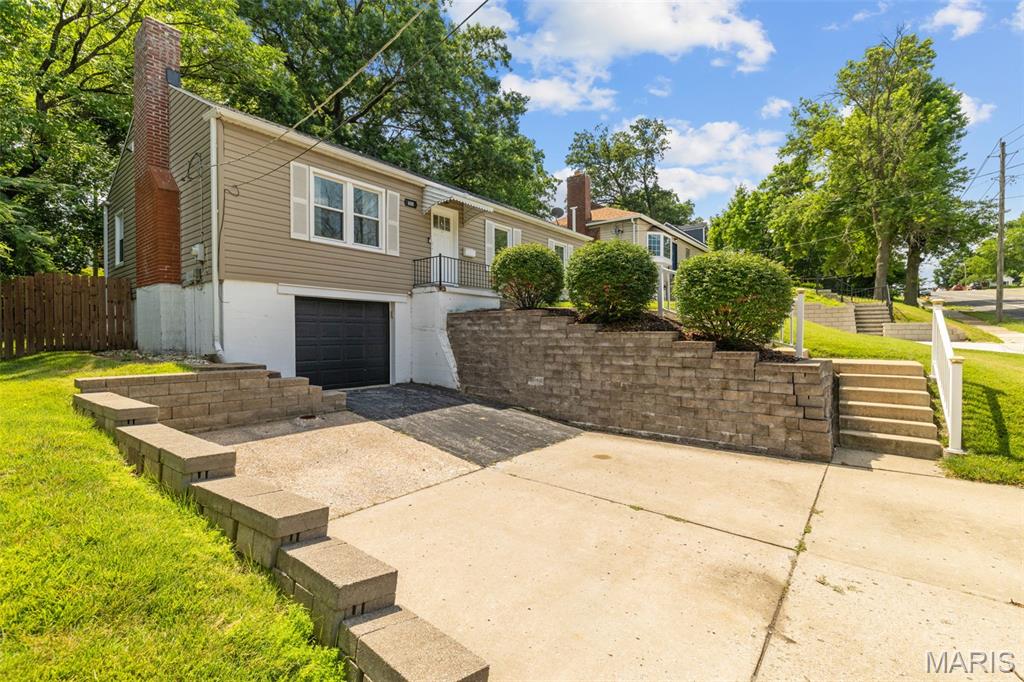 608 N Laclede Station Road