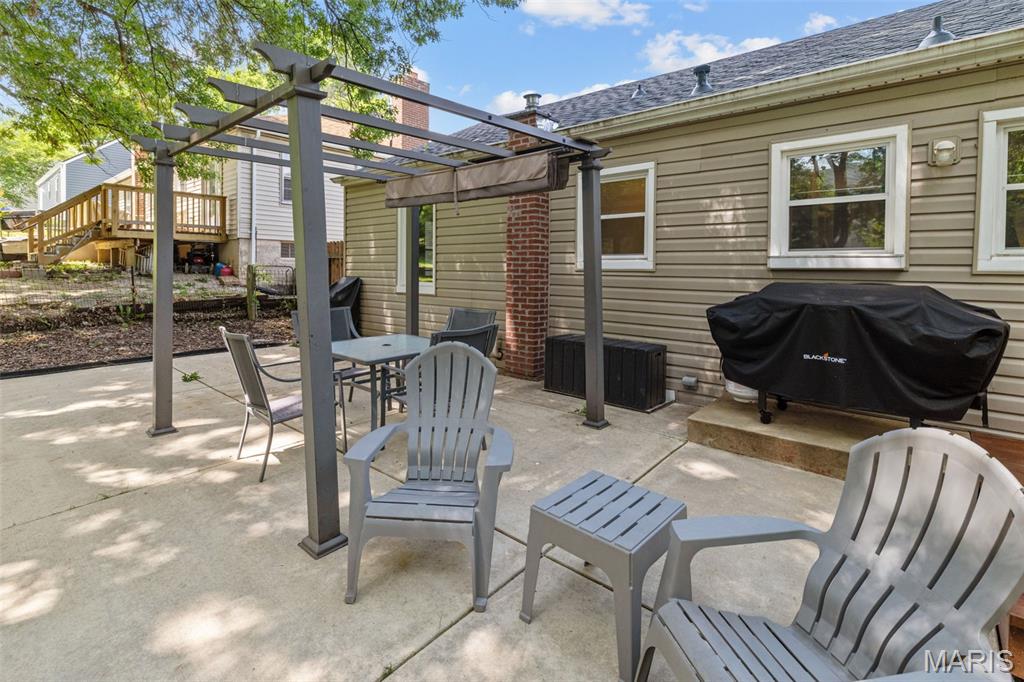 608 N Laclede Station Road