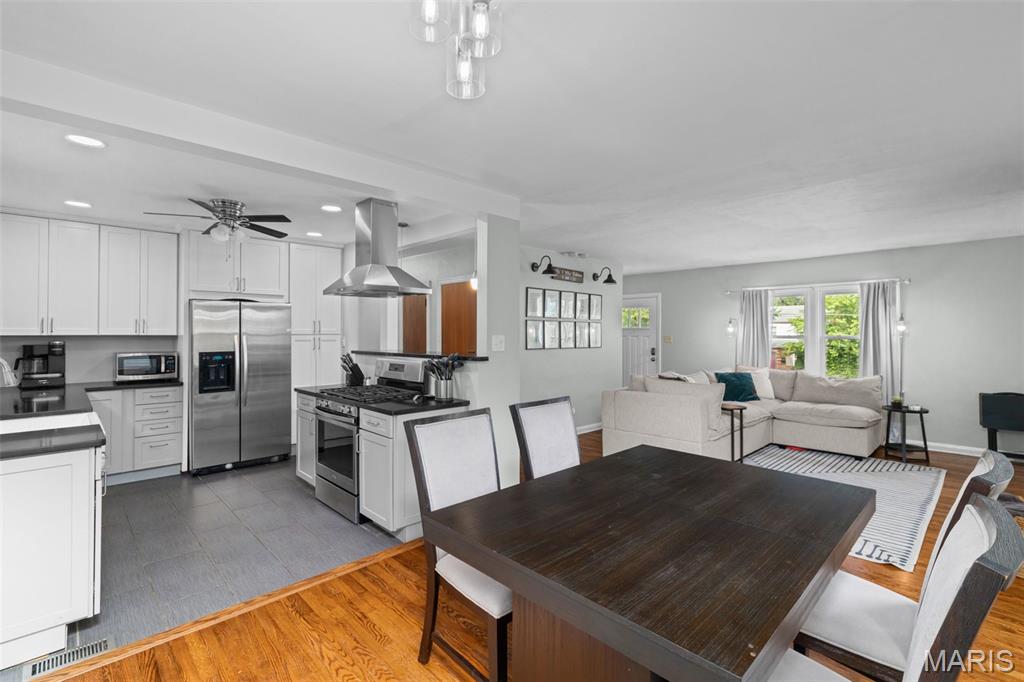 608 N Laclede Station Road