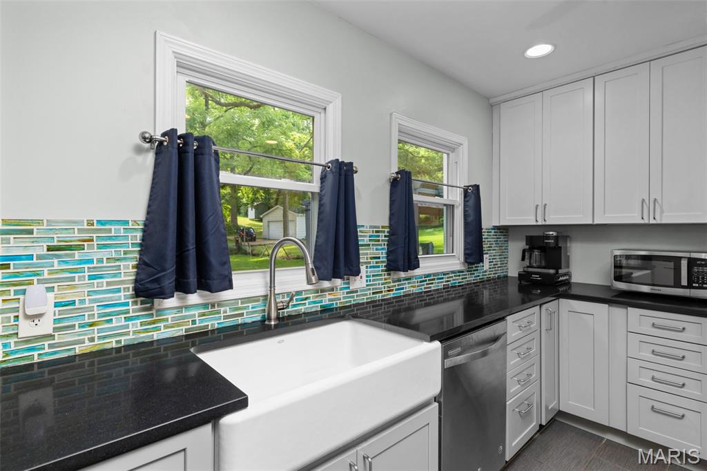 608 N Laclede Station Road