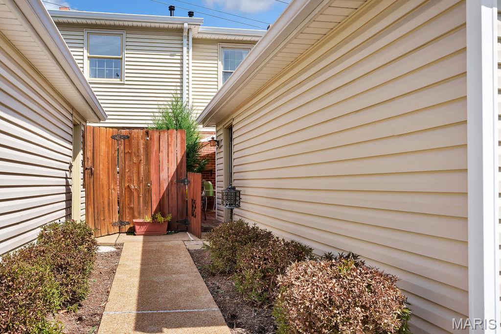 1074 Brooksgate Manor Drive