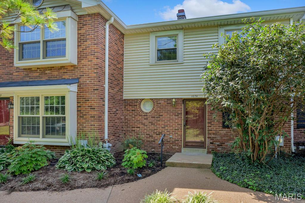 1074 Brooksgate Manor Drive