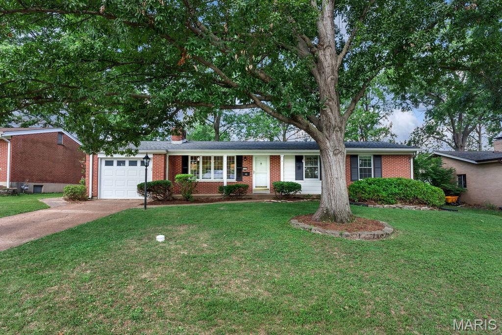 1205 Laven Del Lane
