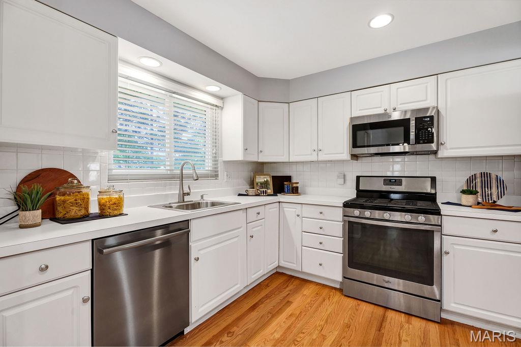 1205 Laven Del Lane