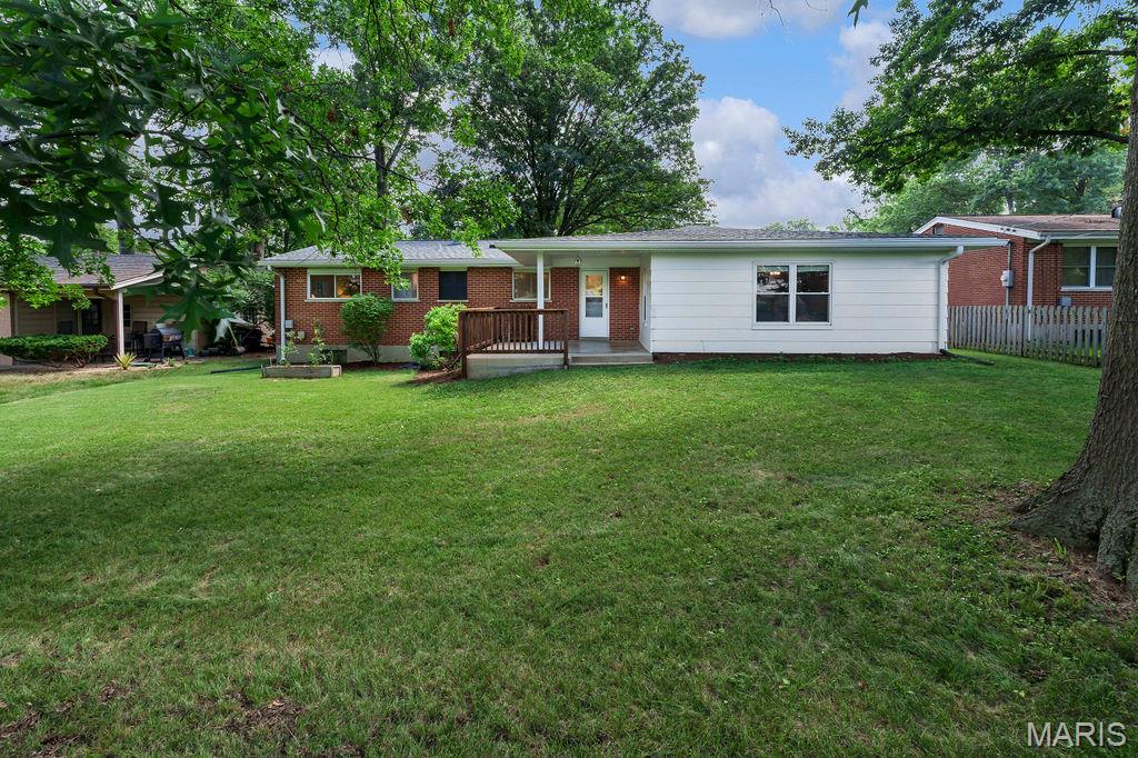 1205 Laven Del Lane