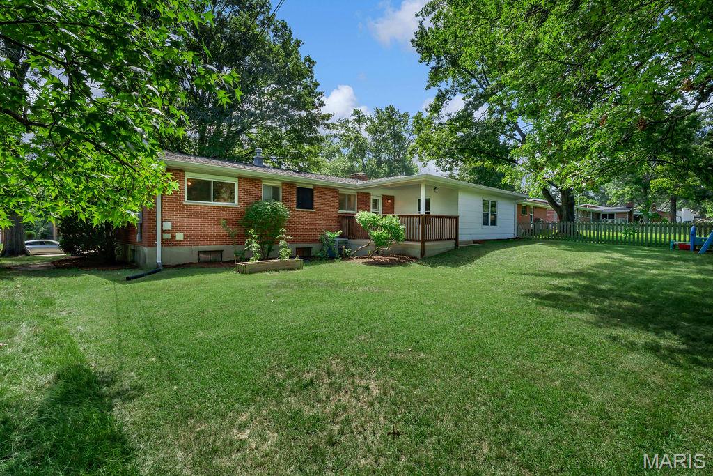 1205 Laven Del Lane