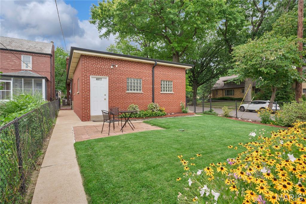4077 Holly Hills Boulevard