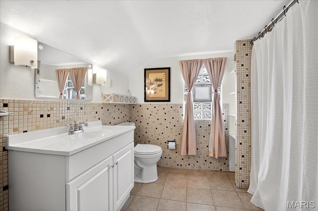 1239 Carol Ann Place