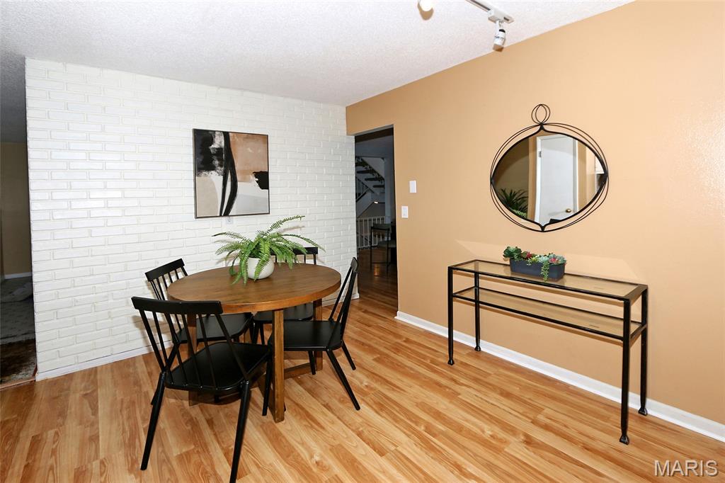 990 Imperial Point