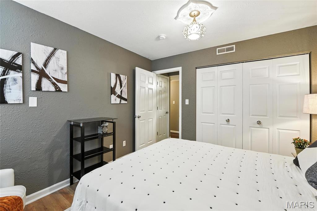 1968 Greenglen Drive Unit: 102