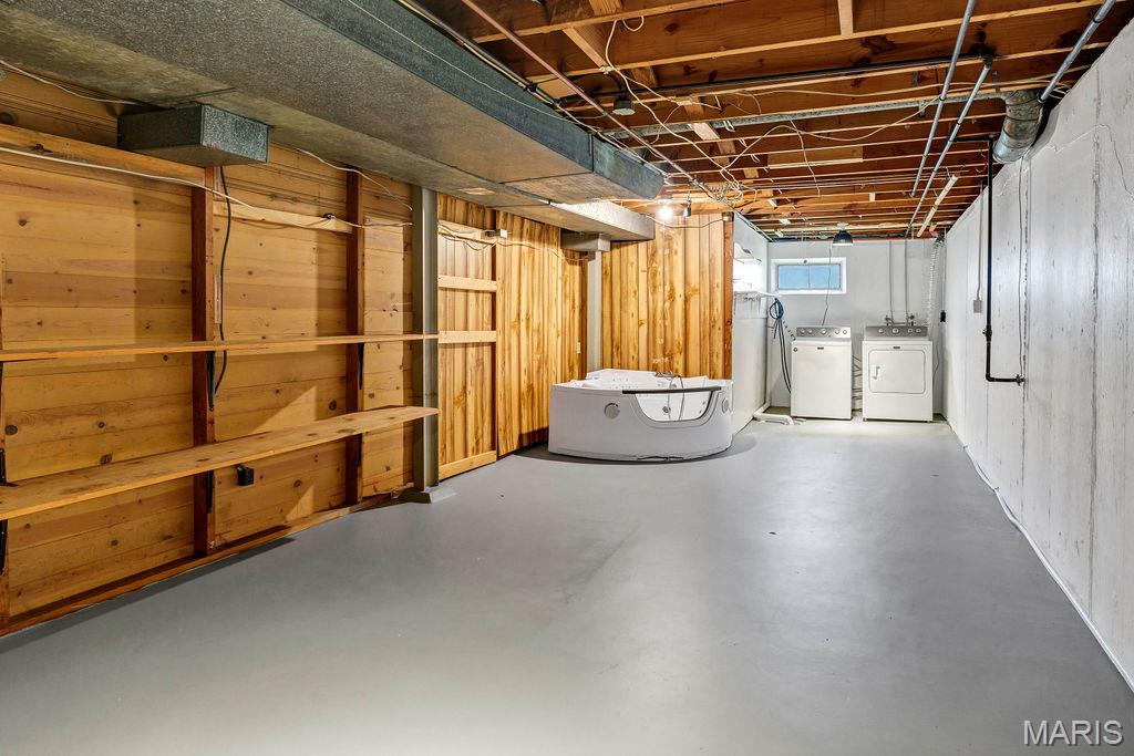 1064 Barry Court