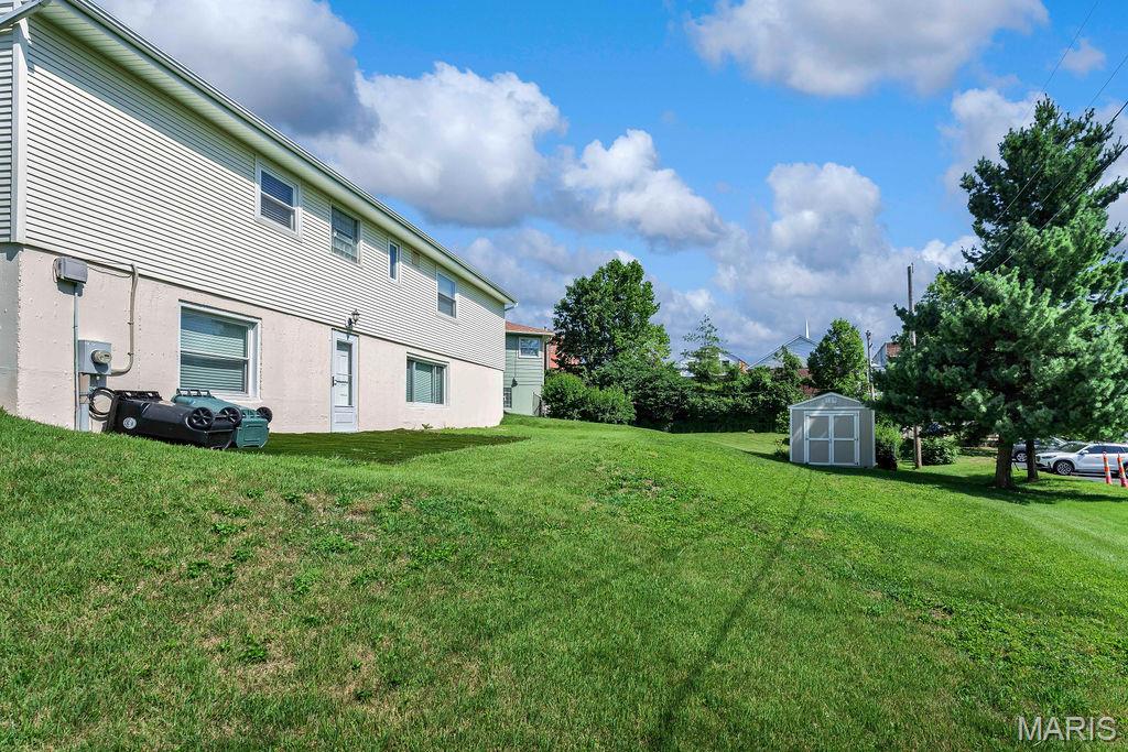 1064 Barry Court