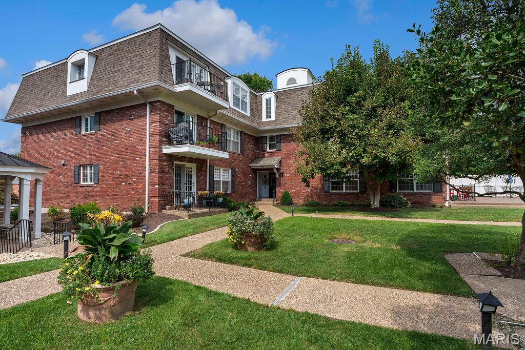 528 N Kirkwood Road Unit: 3B
