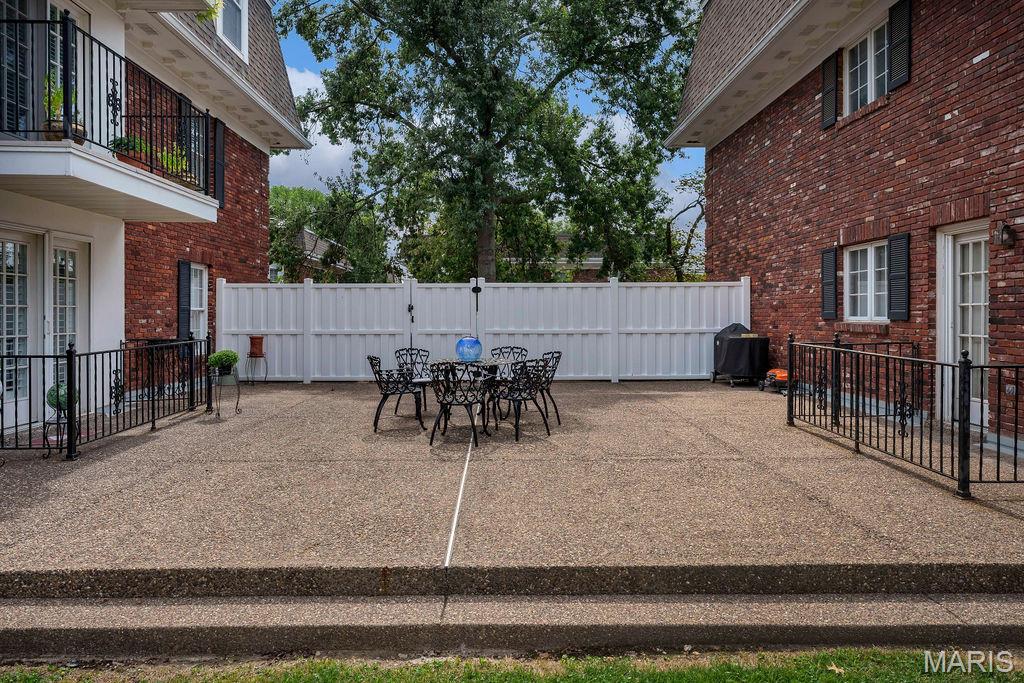 528 N Kirkwood Road Unit: 3B