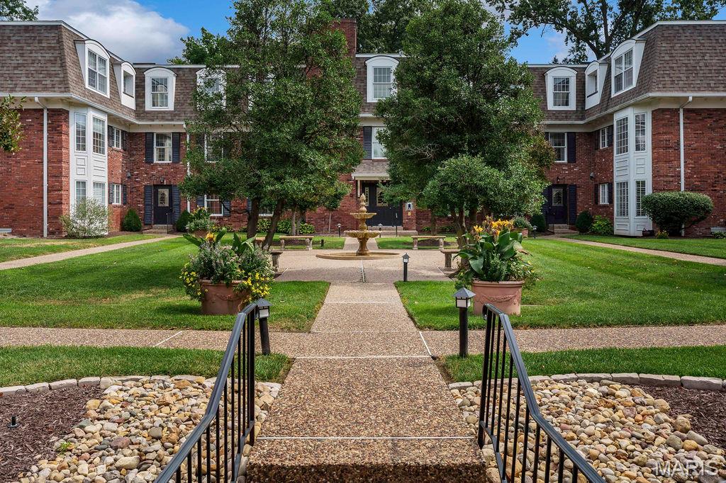 528 N Kirkwood Road Unit: 3B
