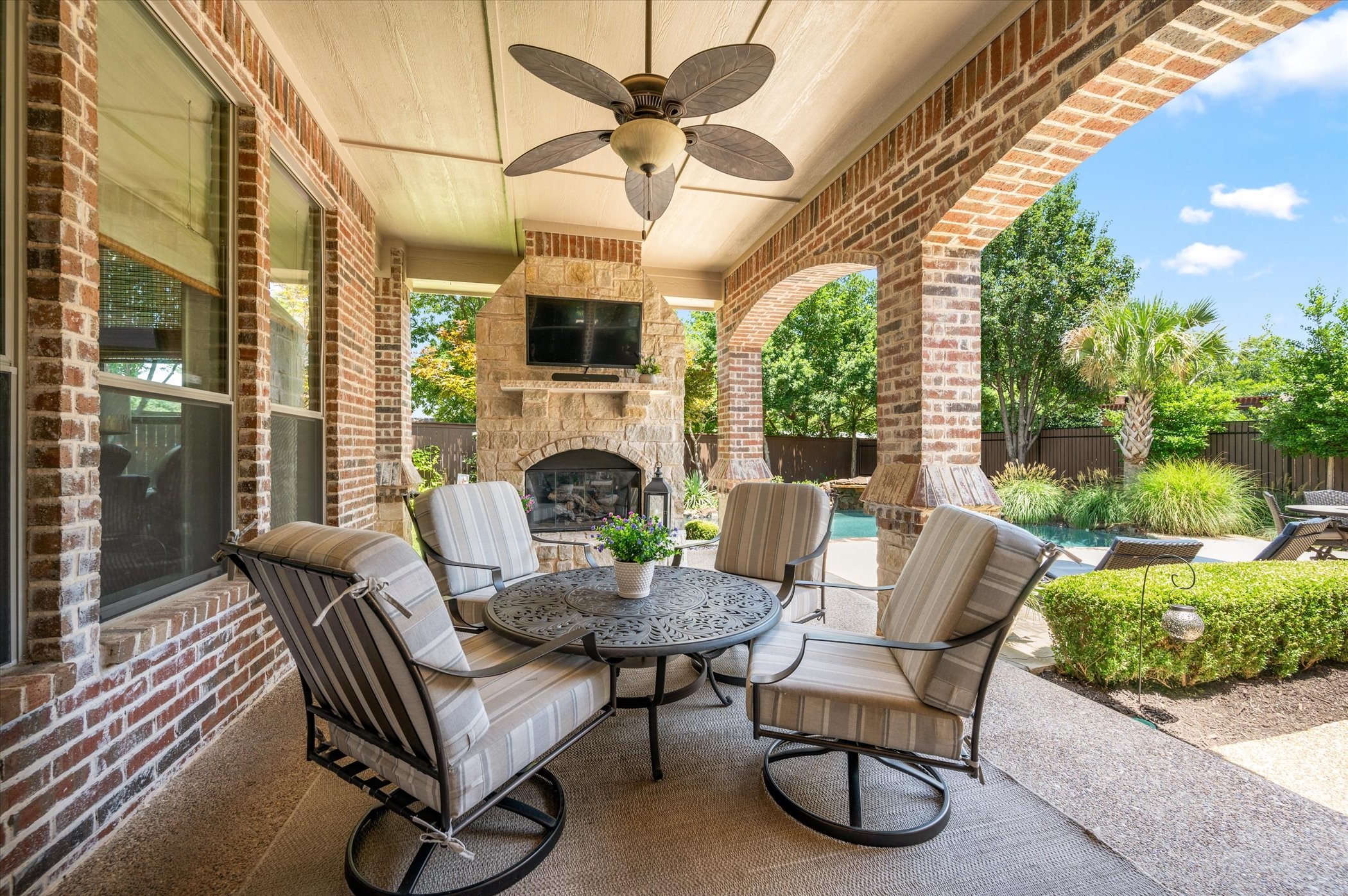646 Castle Rock Drive