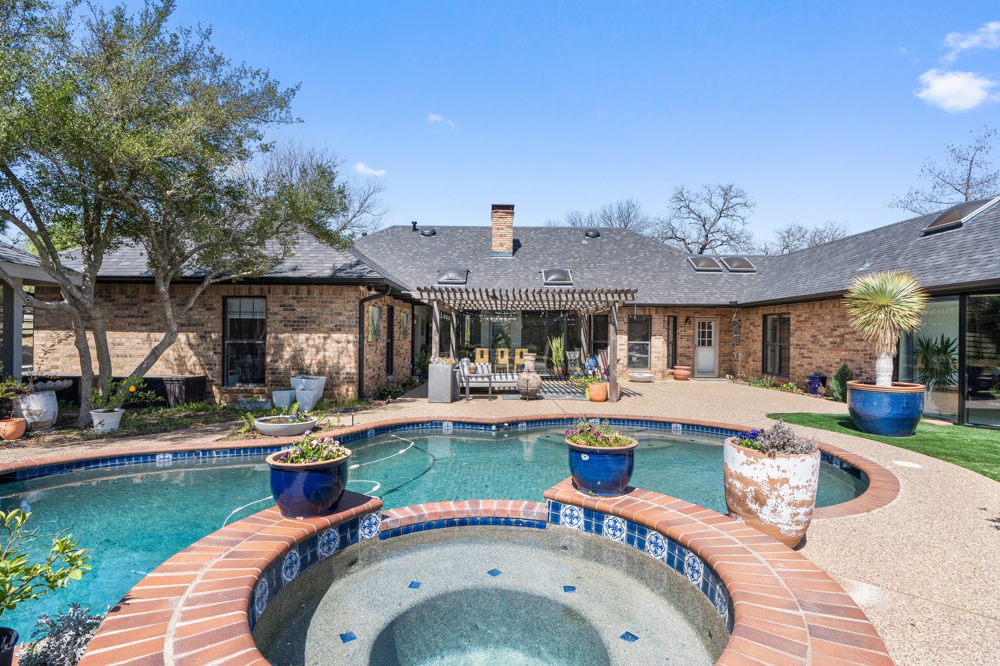 7375 Lost Creek