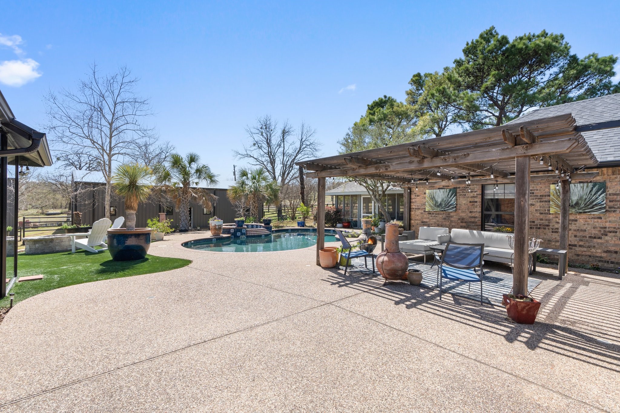 7375 Lost Creek