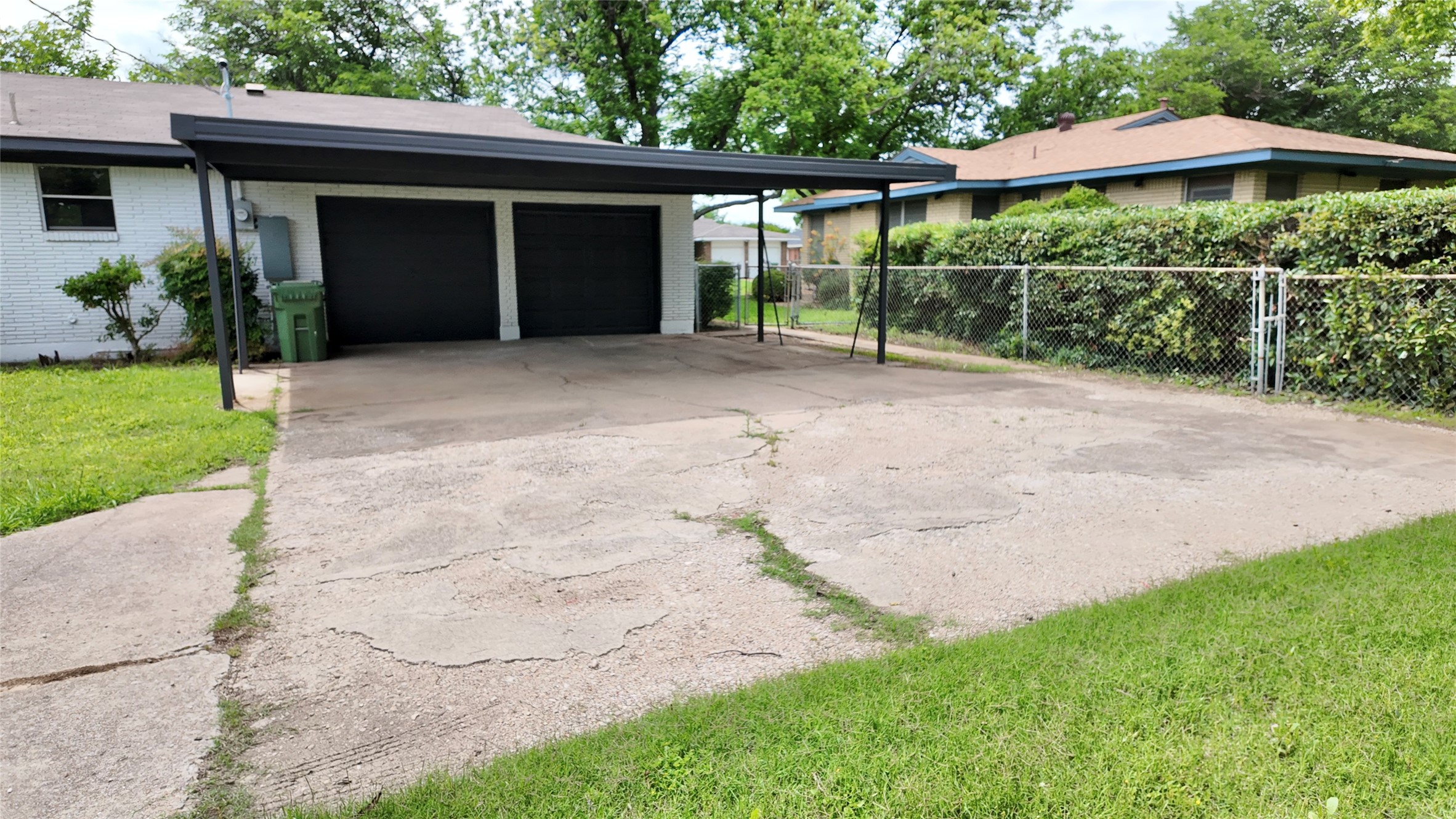 3600 Venice Drive