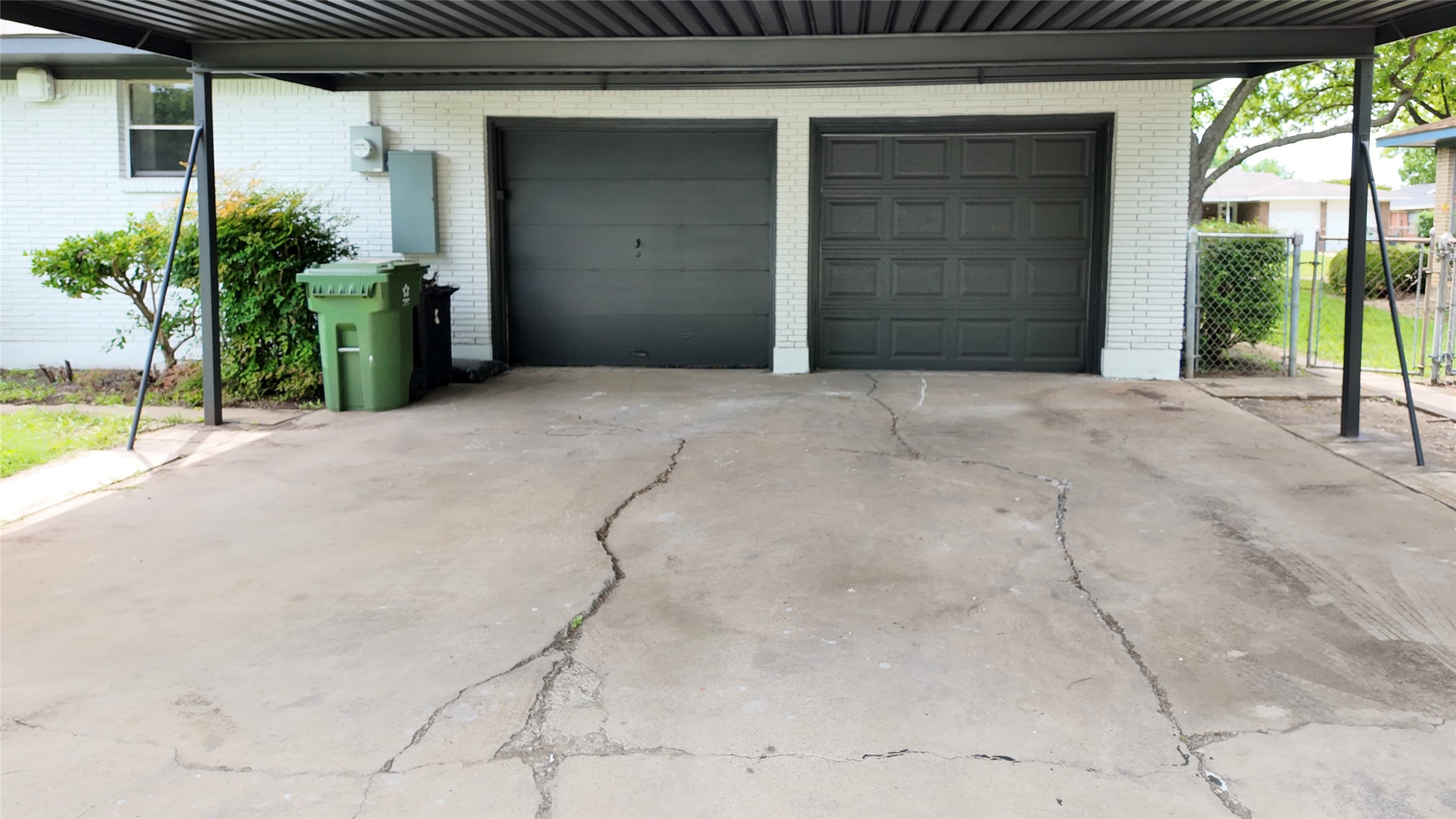 3600 Venice Drive