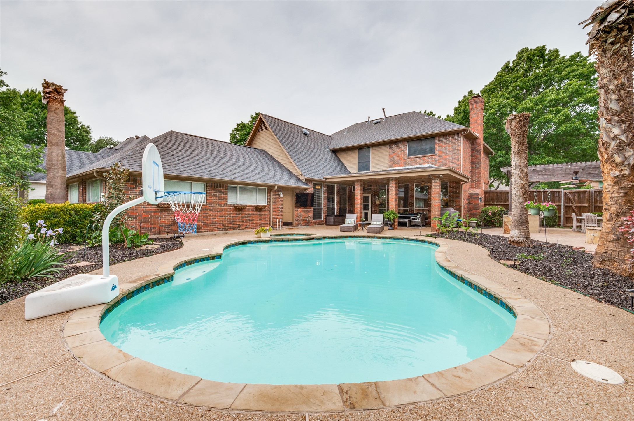 1610 Chretien Point Drive