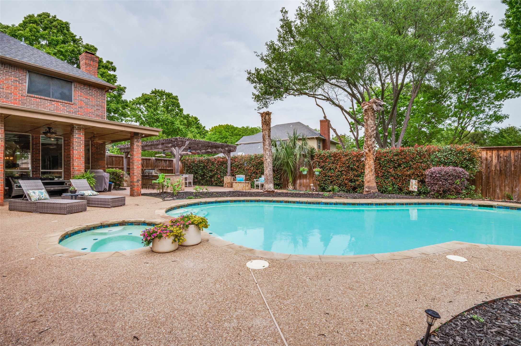 1610 Chretien Point Drive