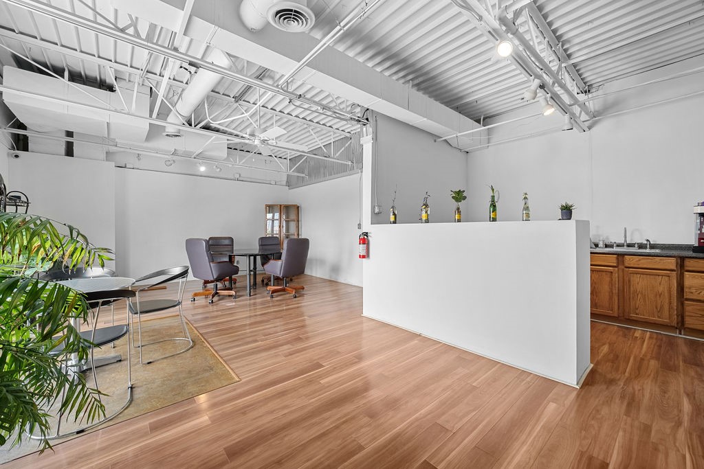 2909 San Jacinto