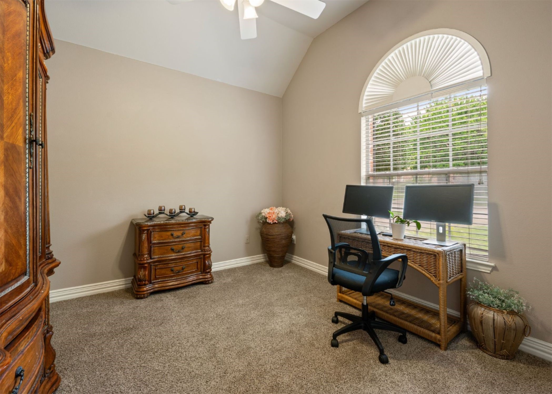 2541 Sir Tristram Lane