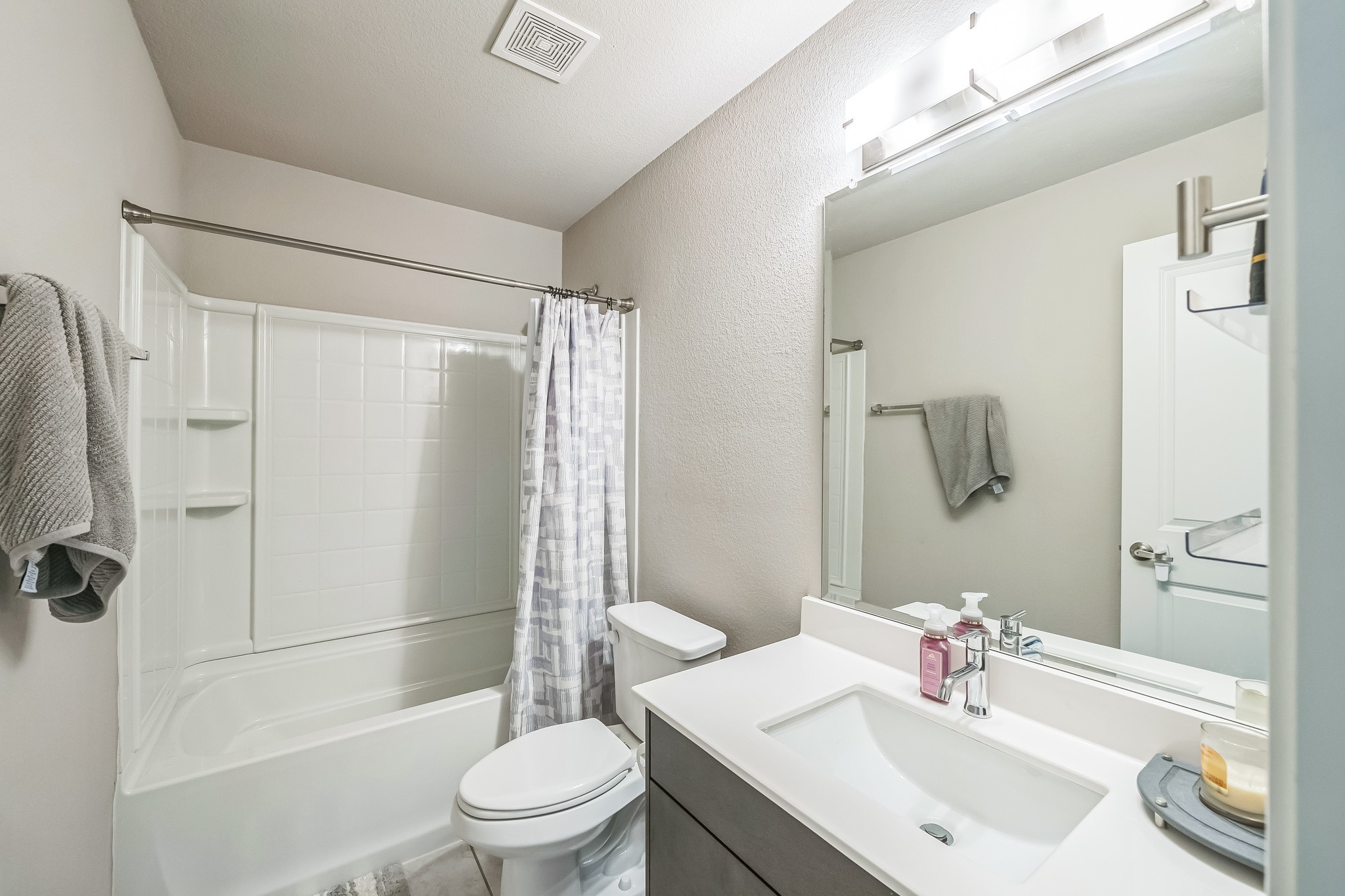 2806 Ocean Drive