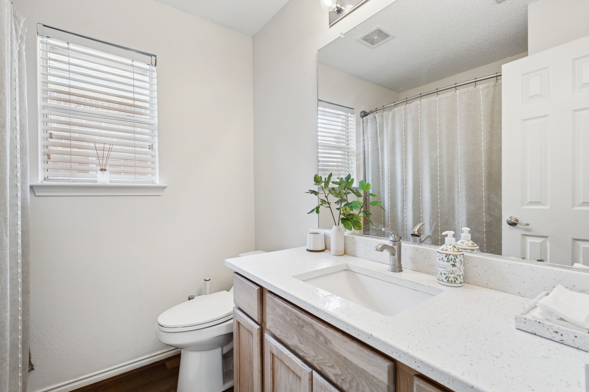 2216 Starleaf Place