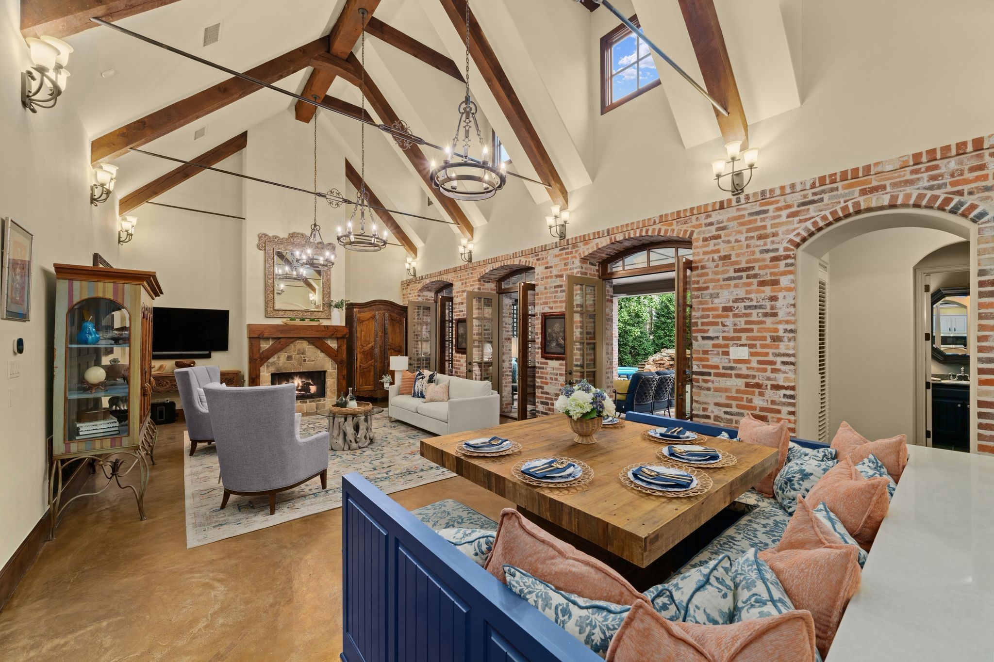 2105 Denver Drive