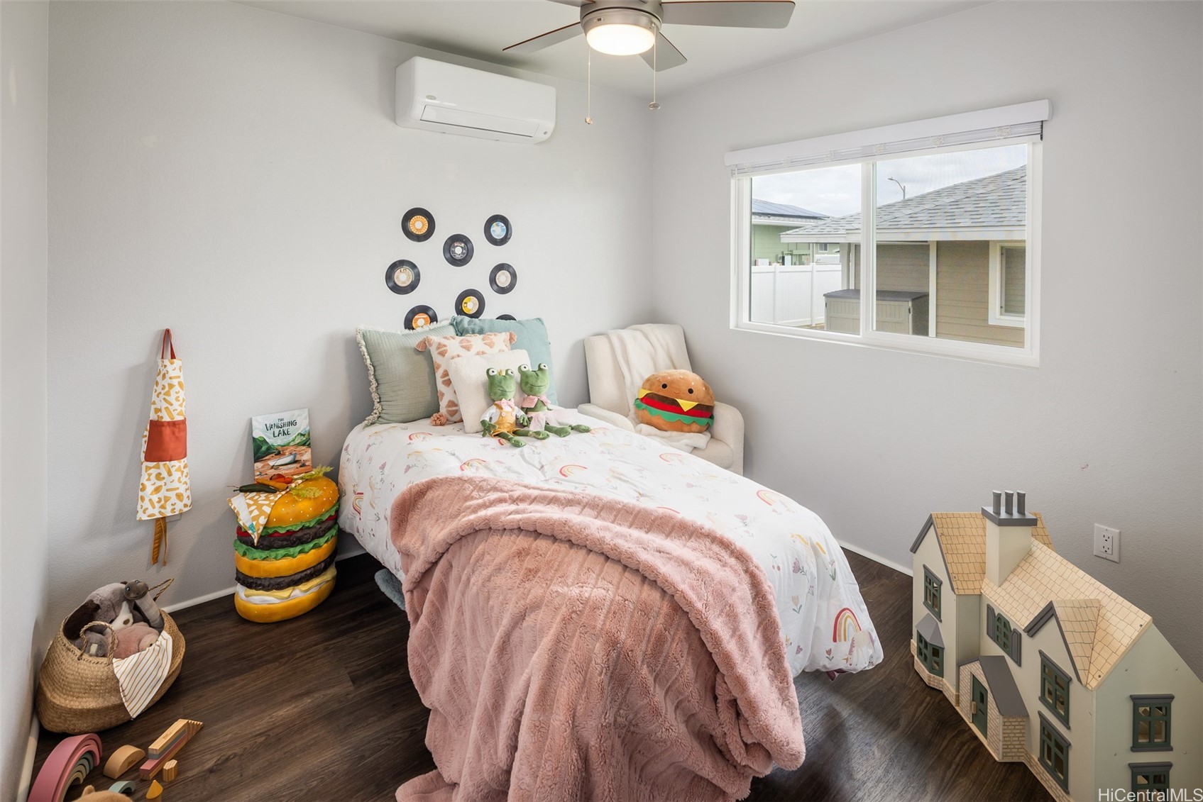 91-1413 Kaahaaha Street