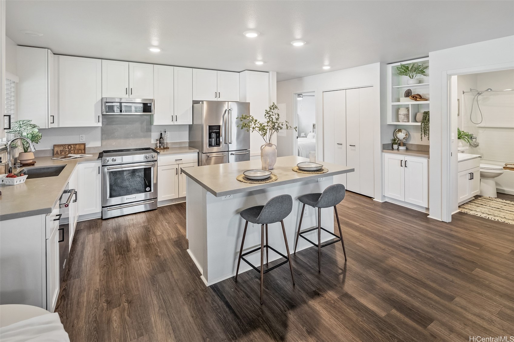 91-1413 Kaahaaha Street